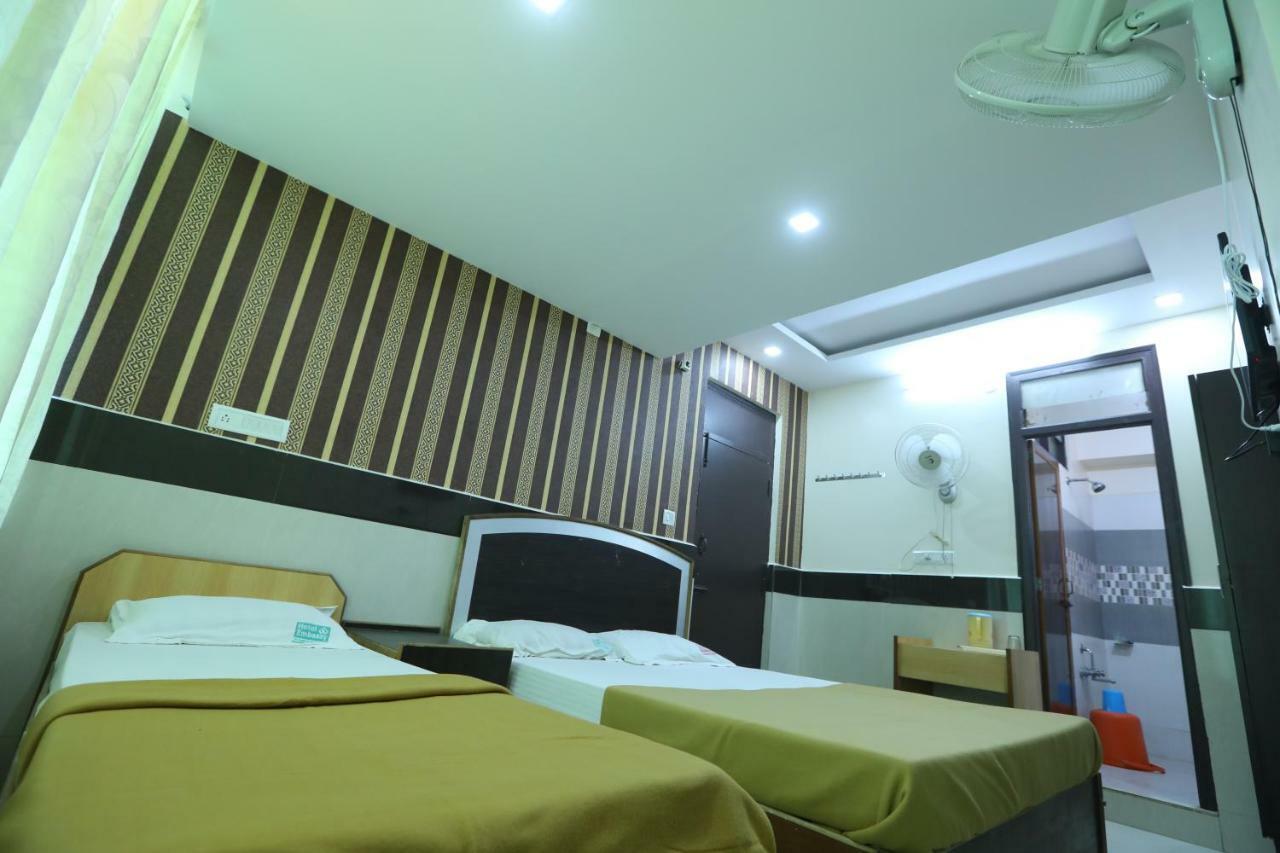 Hotel Embassy Bangalore Exterior photo